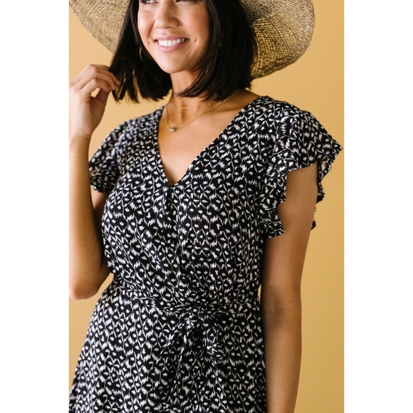 🎉HP🎉 Abstract Pattern Black Midi Dress - Picture 4 of 6